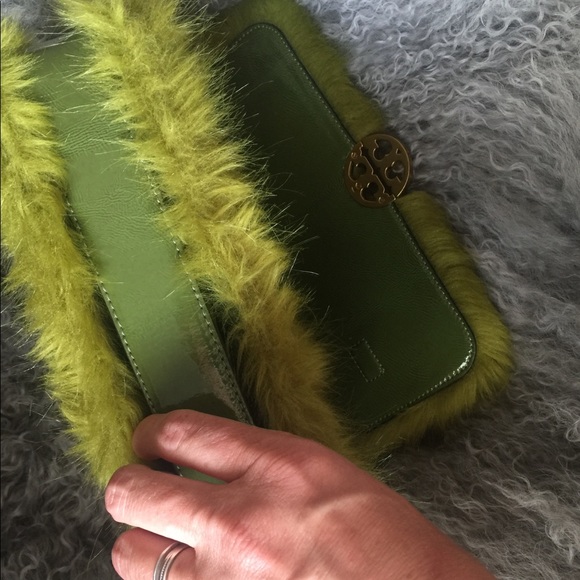 Tory Burch fur maxi crossbody - Picture 5 of 6
